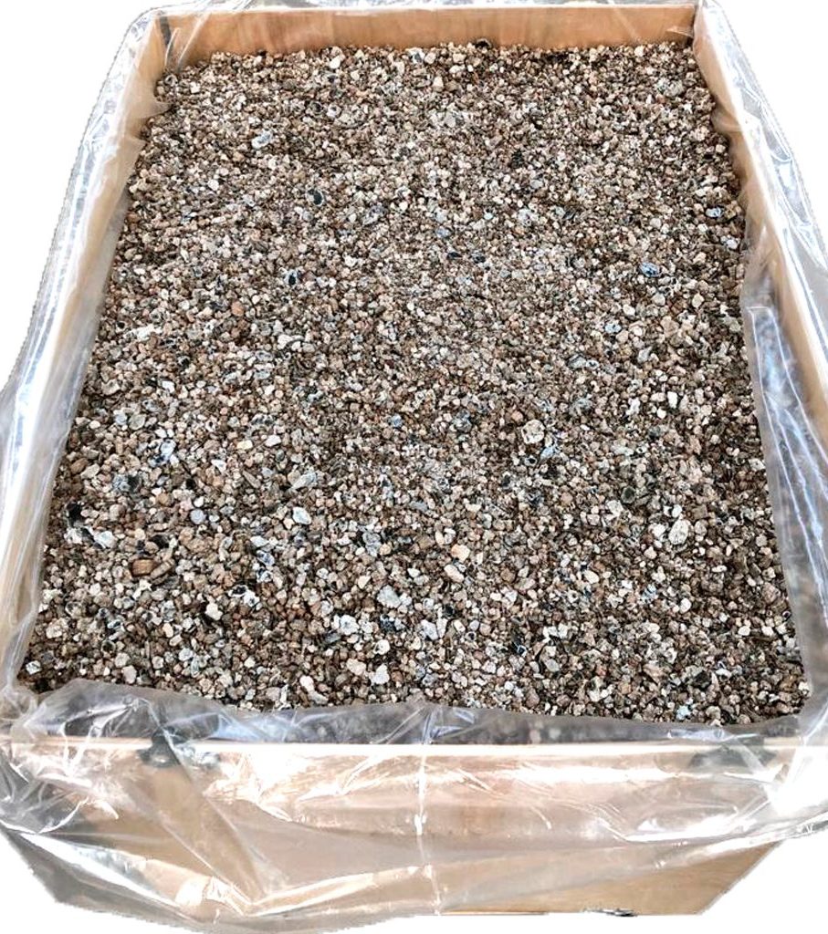 Inner volume filled with vermiculite